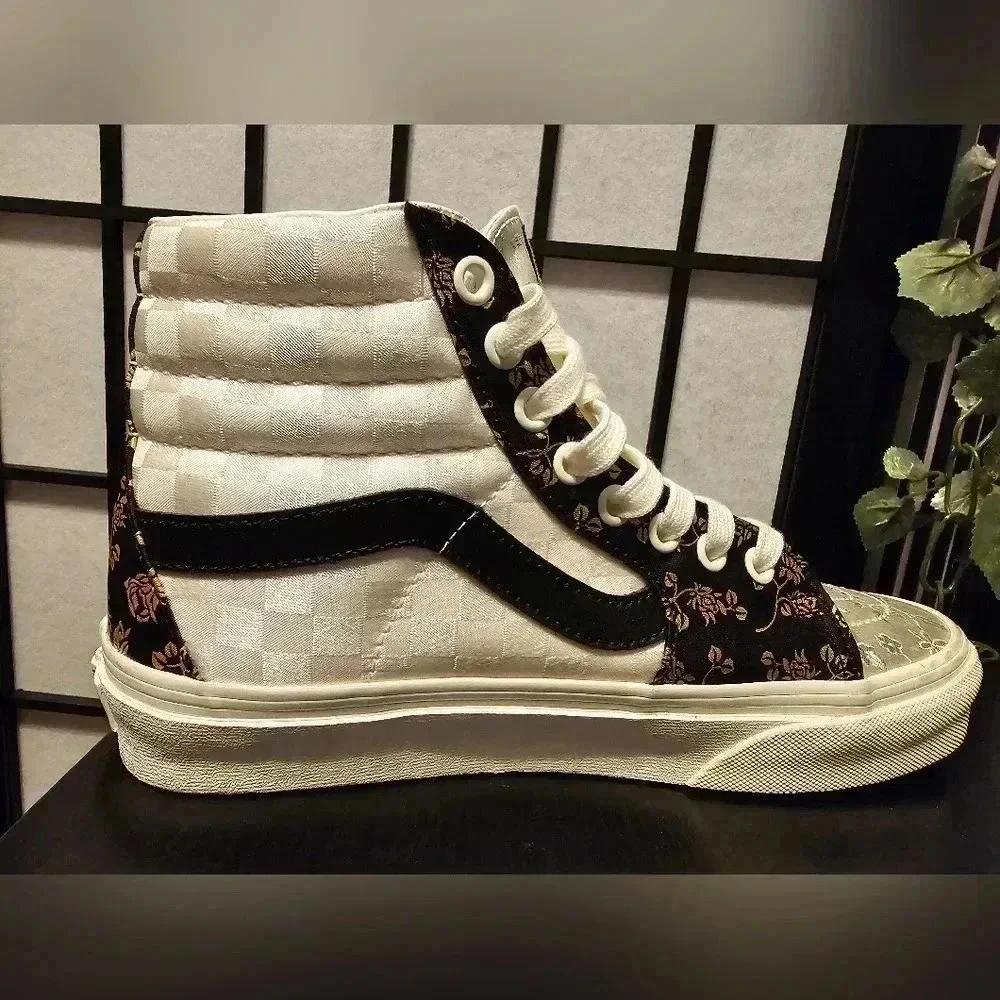 High Top Vans Floral Patchwork‎ Style Sneakers Size 7W/5.5M Boho Chic Classic